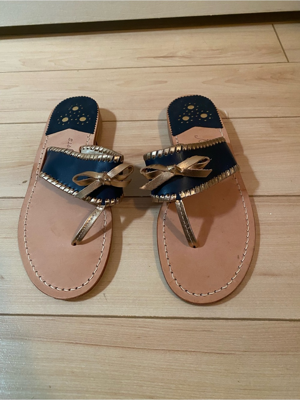Jack Rogers Navy Leather Bow Thong Sandals with Gold Trim BNWOT
